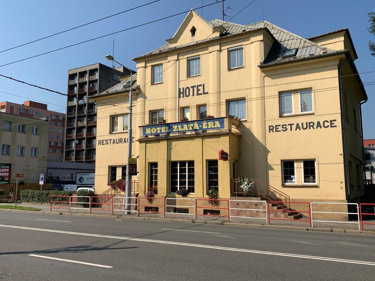 Zlata-Era Hotel ออสตราวา ภายนอก รูปภาพ