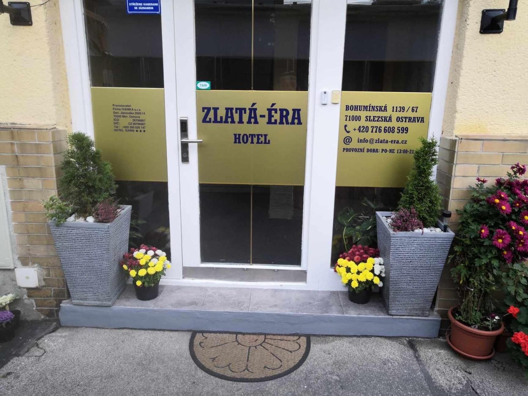 Zlata-Era Hotel ออสตราวา ภายนอก รูปภาพ